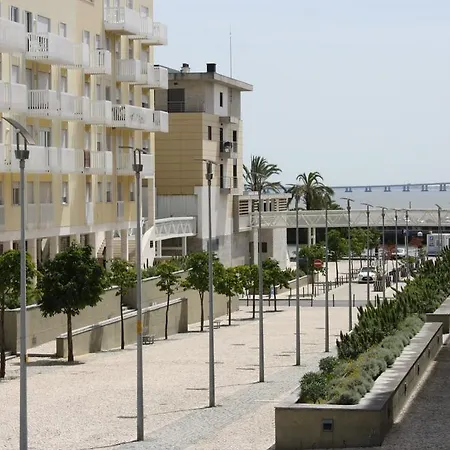 Parque Das Nacoes 1c
